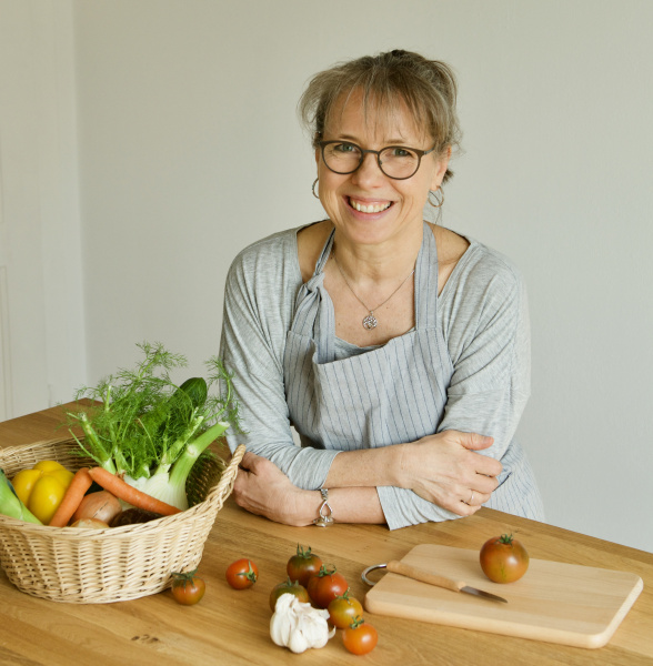 Foto der Veranstalterin in ihrer Lehrküche