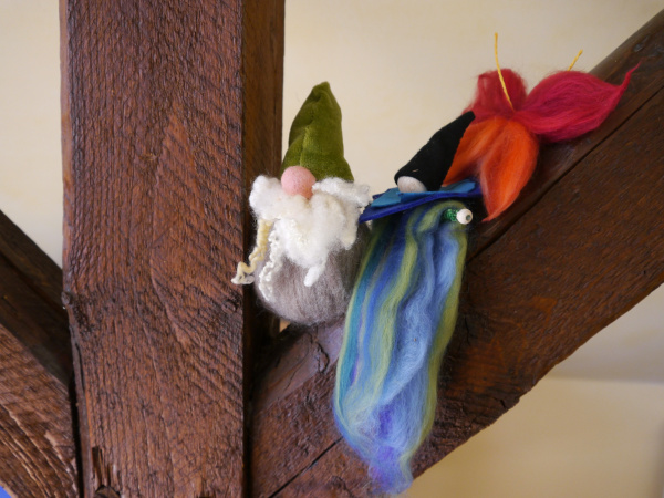 Troll und Schmetterlingaus Märchnewolle